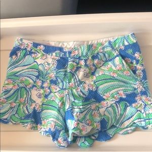 Lilly Pulitzer sz 12 buttercup design shorts